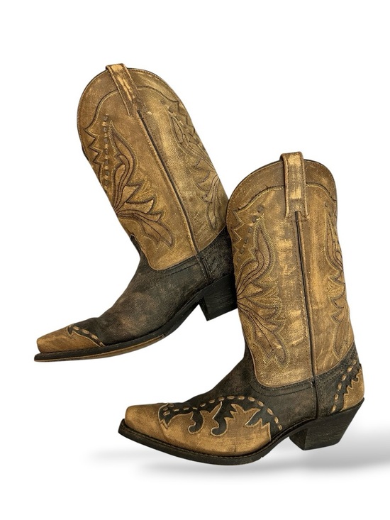 Laredo Shoes - 🤠 Laredo Cullison Bucklace Distressed Western Cowboy Boots women’s size 9M